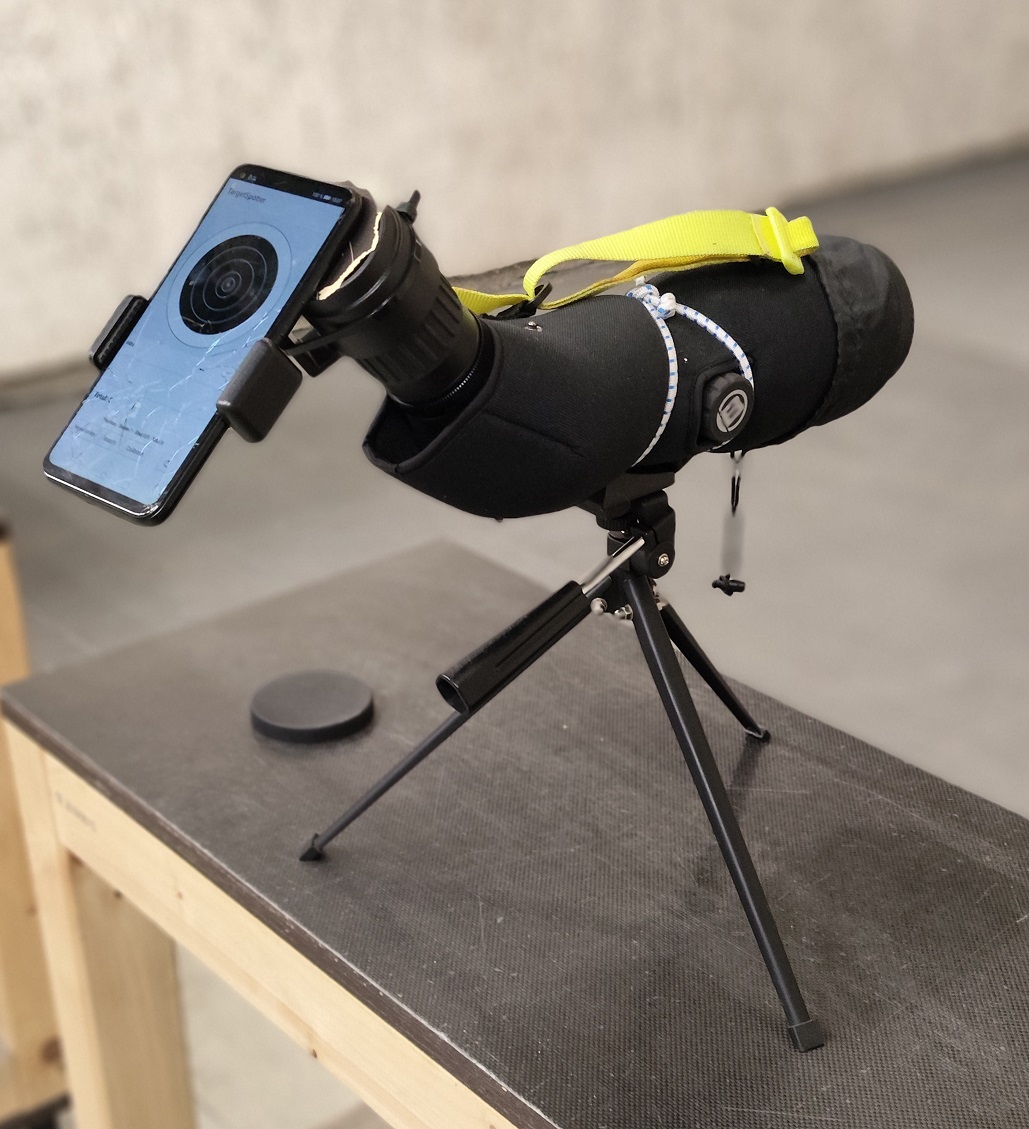 Spotting scope with smartphone mount